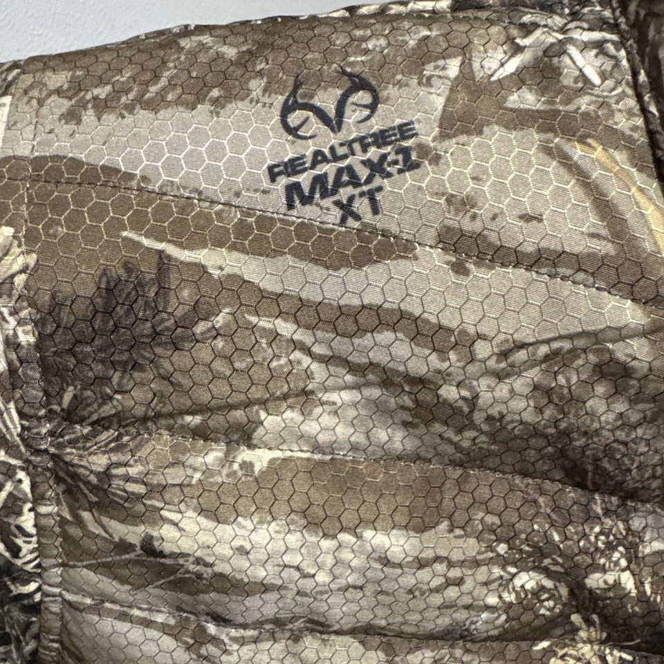 RealTree Max1 XT Women's Med Puffer Lightweight Jacket Hunt Coat Camo/Pink - Image 3 of 4