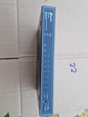 TP-Link TL-SG2210P 8-Port Desktop Gigabit PoE+ Switch mit 2 x 1G SFP Ports - Bild 4 von 4