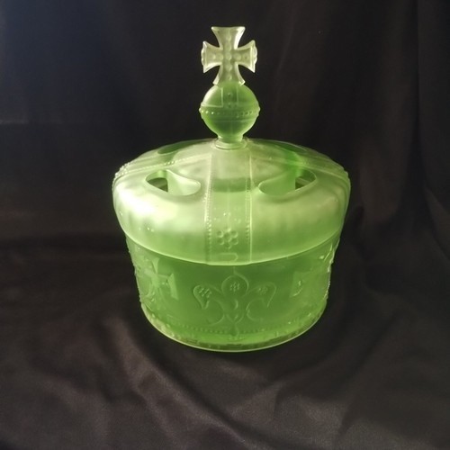 Uranium Vasaline Glass Royal Crown Style Dish with Lid Green Glow- Pls See Info - Picture 15 of 19