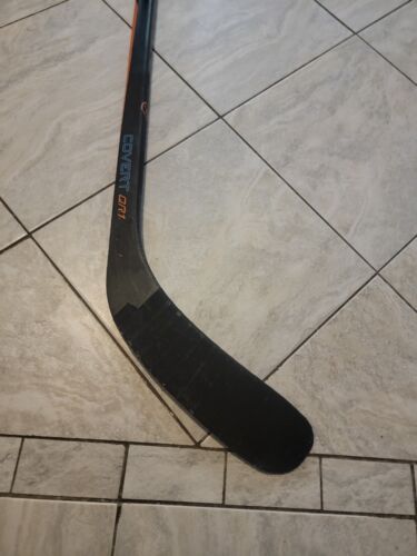 Brendan Gallagher signed game / practice used hockey stick - Picture 4 of 5