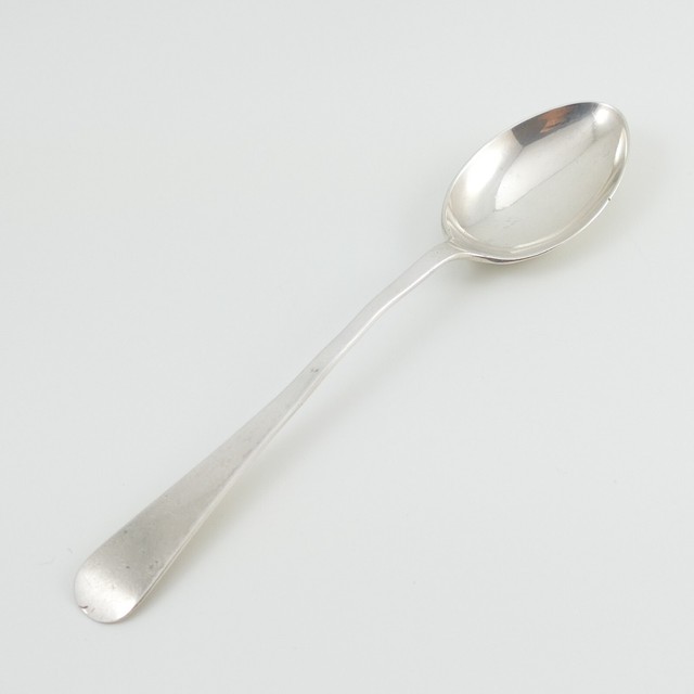 Antique Sterling Silver Spoon 11cm Hallmarked 1909 - 8.7 Grams Antique Sterling Silver Spoon 11cm Hallmarked 1909 - 8.7 Grams