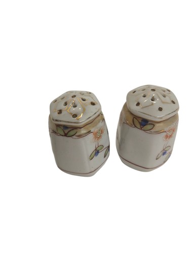 Par de saleros y pimenteros antiguos de porcelana pintados a mano con diseño floral Japón - Imagen 4 de 10