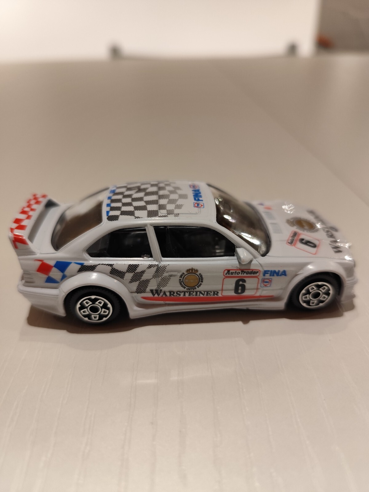 Foto 17 di 24