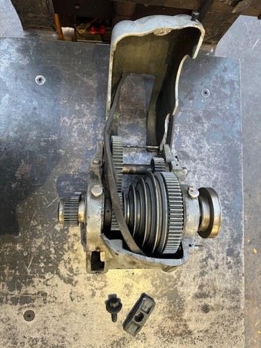Vintage ATLAS TH42 10" Metal Lathe Headstock Assembly - Picture 2 of 2