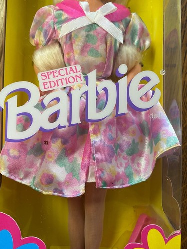 Russell Stover Special Edition Barbie 1996 - Picture 4 of 12