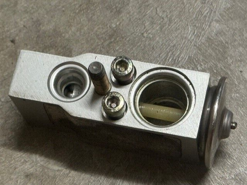 USED Porsche 911 996,986 ,997,987 HVAC AC EXPANSION VALVE  99657392901 - Bild 2 von 9