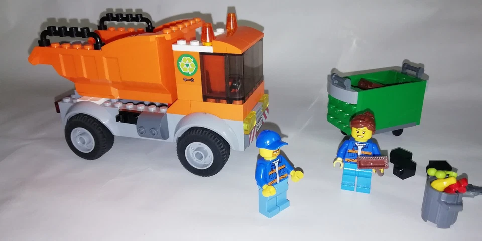 LEGO City 60220 Garbage Truck, foto 1 di 5