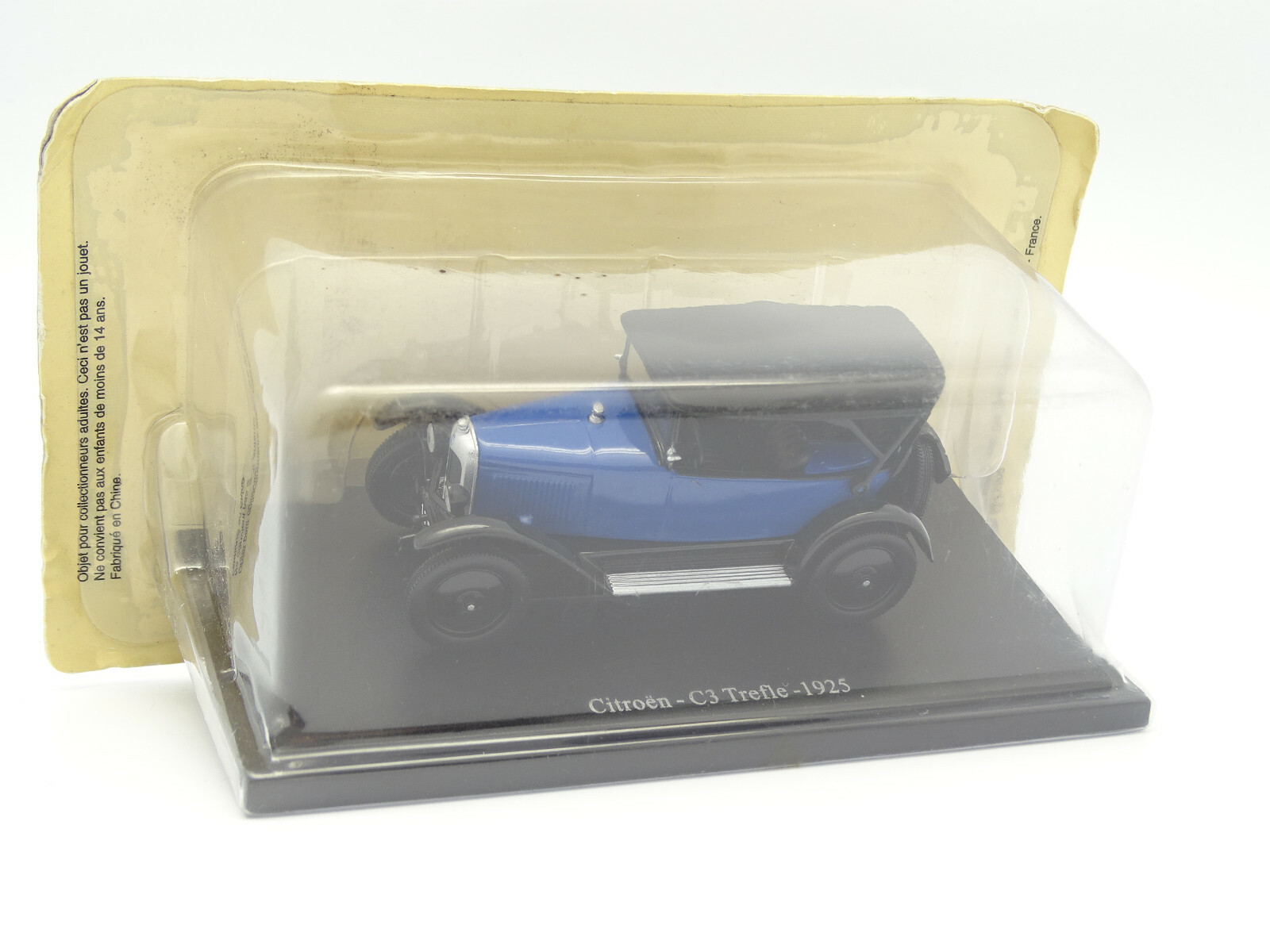 Idée cadeau de collection avec la Citroen C3 Trèfle 1925 Universal Hobbies 1/43