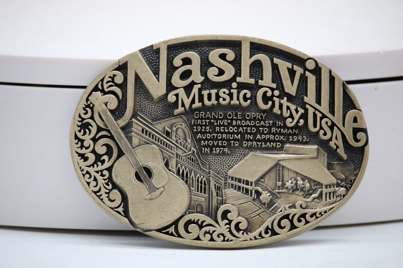 Solid Brass Belt buckle with Nashville Music City Gra… Gem
