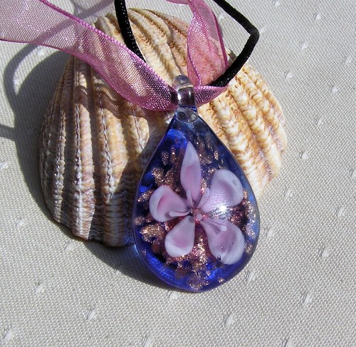 Murano Style Dichroic Glass Pink Flower Tear Drop Shaped Pendant - Free UK Post - Picture 2 of 5
