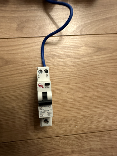 M2 6A 10A 16 20A 32A 40A 30MA CURVA B 6kA 30mA RCBO TIPO AC MBRSPK - Foto 5 di 13