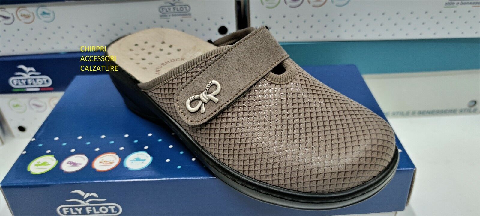 Foto 10 di 30
