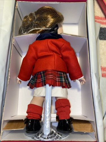 Adora Belle Tour Guide -Marie Osmond Disneyland Pin Trader Doll New w COA & Pins - Picture 7 of 13