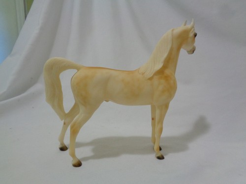 Peter Stone Arabian Stallion Model Horse Champagne Dream Palomino - Picture 6 of 14