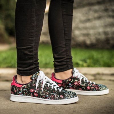 stan smith ladies sneakers