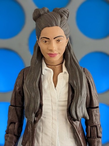 Doctor Who Yaz Khan Friends & Foe of the Thirteenth 13th Dr 5" Figure - Picture 2 of 7