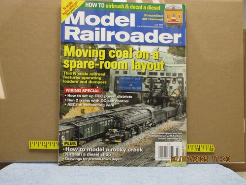 The listing is for the Model Railroader Magazine July 2011 Edition - Foto 1 di 4