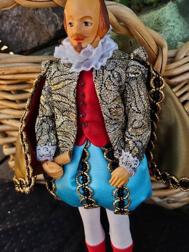 Collectors Costume Dolls byPeggy Nisbet- Portrait Doll William Shakespeare - Picture 5 of 5