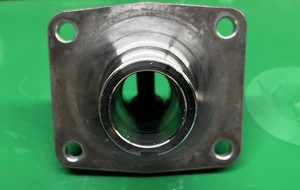 '89-'98 4WD GEO TRACKER SUZUKI SIDEKICK FRONT WHEEL HUB SPINDLE 4x4 4x2