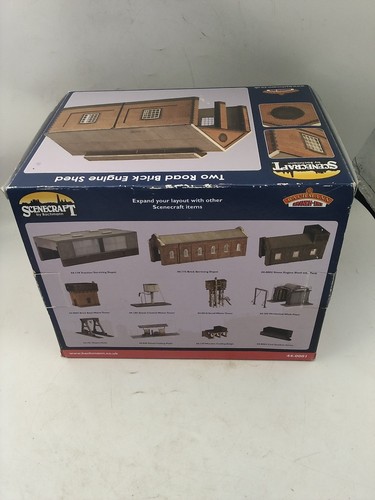 Bachmann Scenecraft oo gauge Two Road Brick Engine Shed 44-0001 - Picture 8 of 10