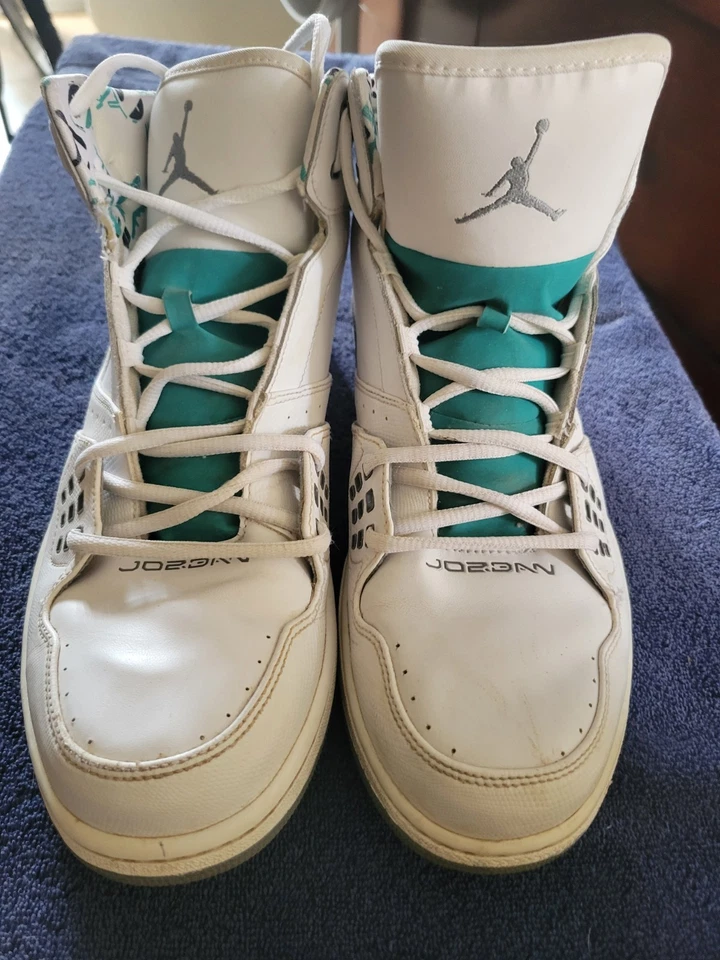 Zapatos de baloncesto Nike Jordan 1 Flight para hombre blancos/verdes talla 13 Foto 2 de 4