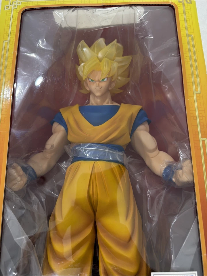 Dragon Ball Z XPlus Gigantic Super Saiyan Goku Figure 2015 CC Exclusive READ !! - Image 2 of 4