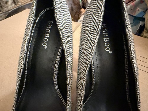 Bambus Größe 7,5 schwarz/weiß Fischgrät Plateau Pumps, runde Spitze, klobiger Absatz - Bild 5 von 14