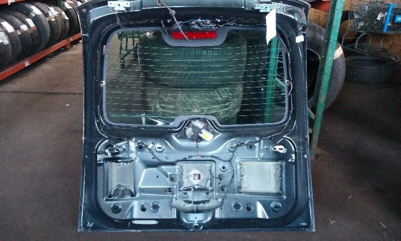 05-08 Chrysler PT Cruiser Hatchback Trunk/Hatch/Tailgate Lock Cylinder Heated - Image 3 of 4