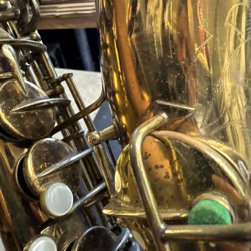 1929 Conn Chu Berry era Alto Saxophone w/ Victoria Case Brass Lacquer - Picture 9 of 22