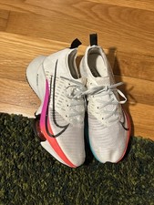 Womens Nike Air Zoom Tempo Next Flyknit White Hyper Violet Size 7 Women/5.5 Men