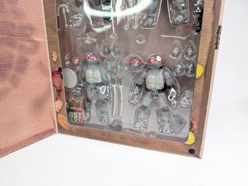 2021 BST AXN TMNT Pizza Box Exclusive Battle Damage Black & White 4 Figures - Picture 4 of 7