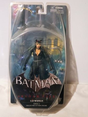 DC Direct Batman 2012 Arkham City Series 2 Catwoman 6” Action Figure - Picture 3 of 3