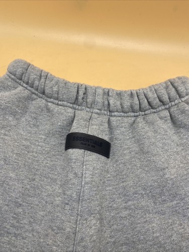 Felpa pantaloncino grigio Essentials Fear Of Gods bambino taglia 8 - Foto 3 di 6
