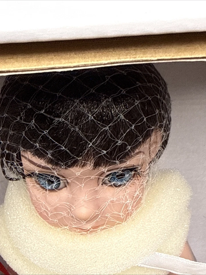 Muñecas Effanbee de colección que tocan tu corazón Caperucita Roja Roja Patsy Foto 4 de 4