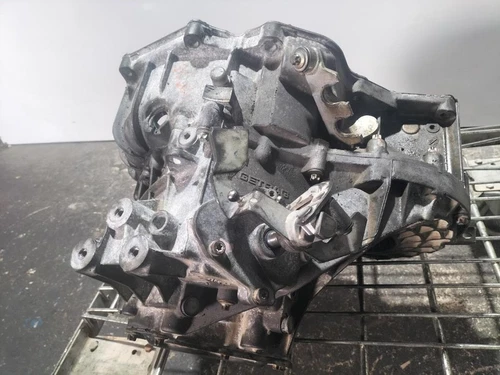 Y20DTH Boite A Vitesse pour vendu OPEL ZAFIRA A * 40155
