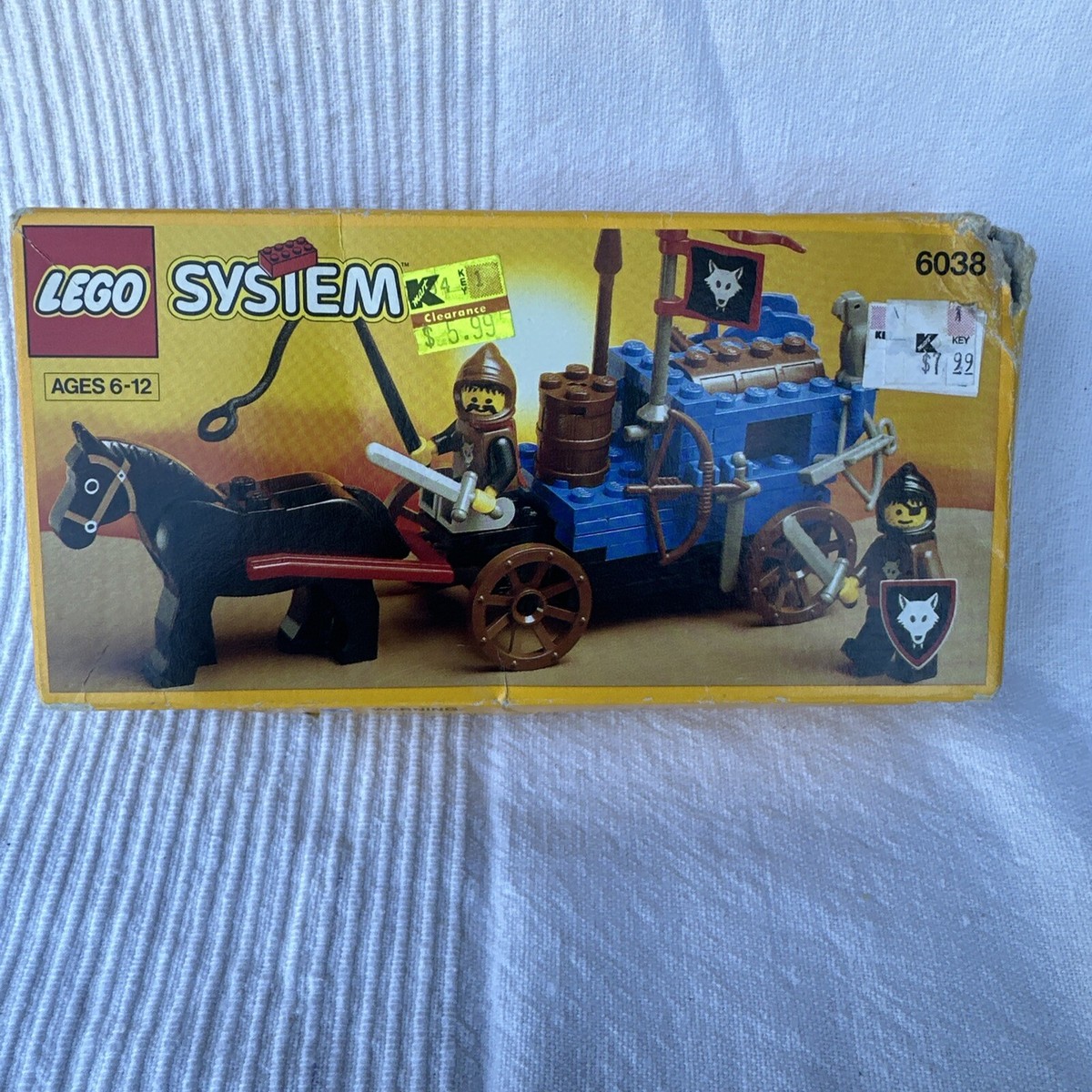 New in Box Vintage 1992 Lego 6038 Wolfpack Renegades Castle System