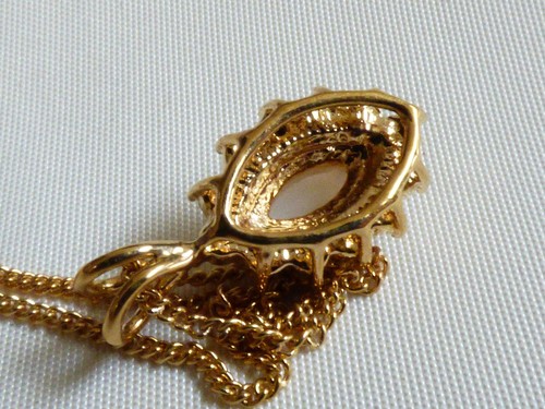 COLLAR COLGANTE DE ÓPALO Y DIAMANTES DE IMITACIÓN CRISTAL ÓPALO DORADO DE 18"L - Imagen 8 de 8