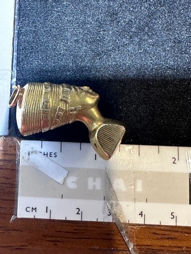 Colgante Vintage GRANDE ORO 18K Reina Egipcia Nefertiti Dije 9,1 gramos - Imagen 8 de 10