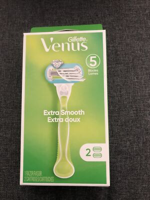 Gillette Venus Extra Smooth Green Women's Razor Handle + 2 Blade Refills