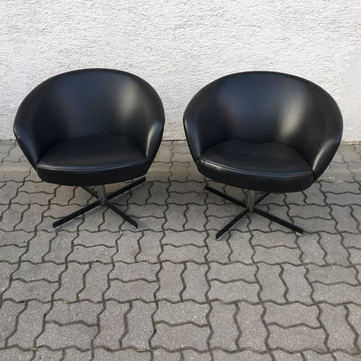 Vintage swivel lounge chair sales
