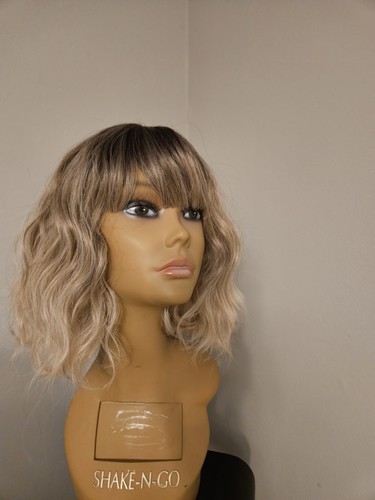 CUTE MIXED BLONDE WAVY WIG WITH BANGS HIGHLIGHTS OMBRE - Picture 3 of 9