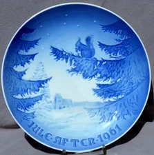 BING & GRONDAHL 1961 Christmas Plate WINTER HARMONY (with Squirrel) - MINT