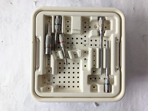 Trapano Medtronic EM200 Midas Rex Legend | Con attacchi (SET #2) - Foto 3 di 4