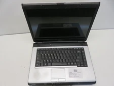 HP 2000 Notebook PC AMD E-300 APU 1.3 GHz 4GB NO HDD No Batt
