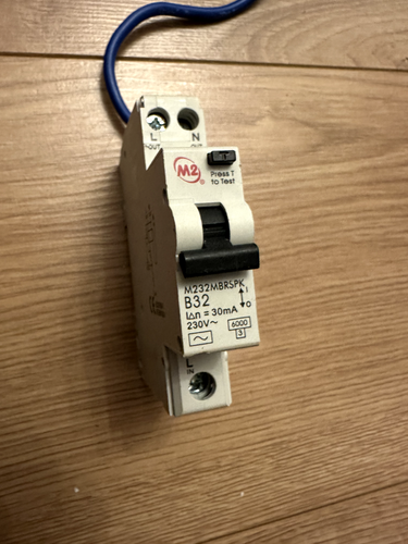 M2 6A 10A 16 20A 32A 40A 30MA CURVA B 6kA 30mA RCBO TIPO AC MBRSPK - Foto 4 di 13