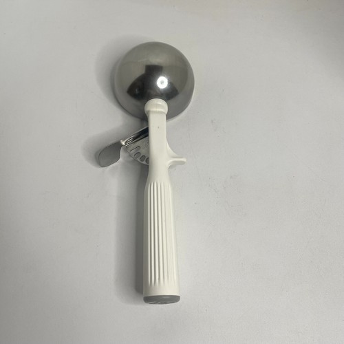 VOLLRATH Disher White #6 Ice Cream Scoop 47139 - Picture 3 of 6