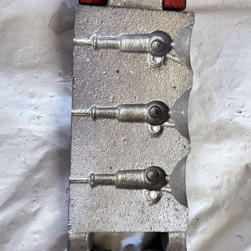 VINTAGE SINKER MOLD WITH WOODEN HANDLES STAMPED HERTERS 4G2 - Picture 8 of 10