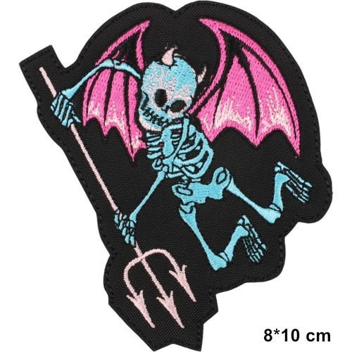Scary Skull Iron on Clothes Stickers Bat Appliques Embroidery Badge Patches - Picture 10 of 23