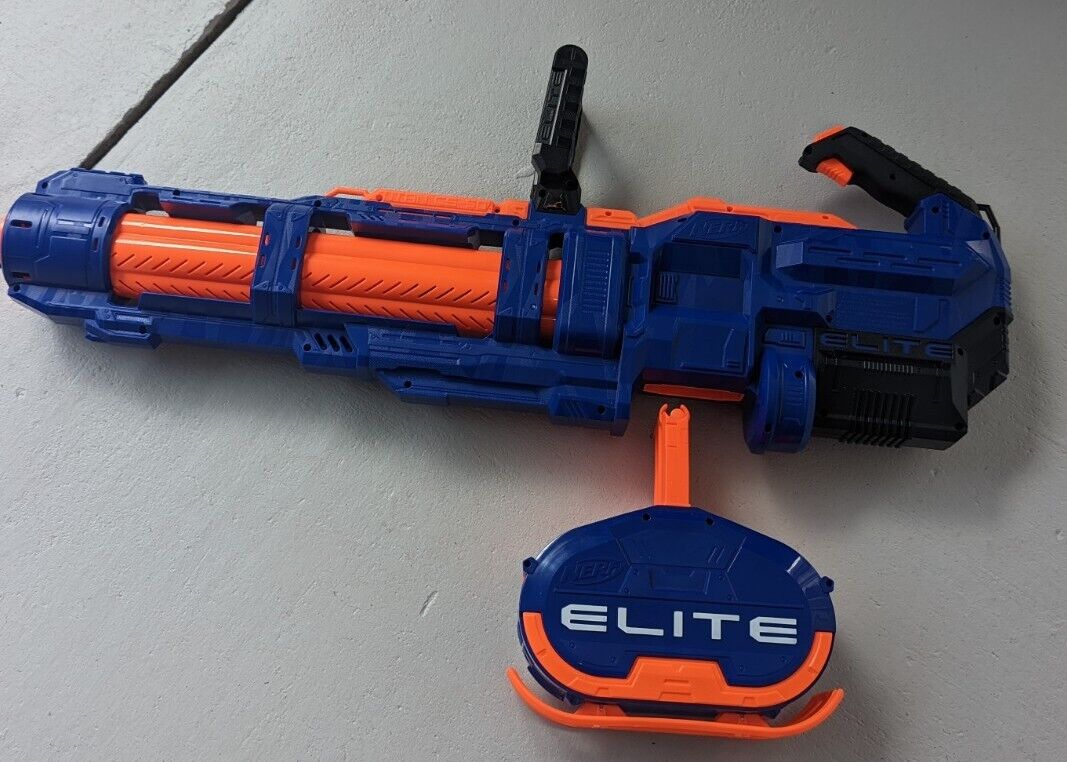 Nerf Elite Titan CS-50 toy blaster Nerf Elite Titan CS-50 toy blaster