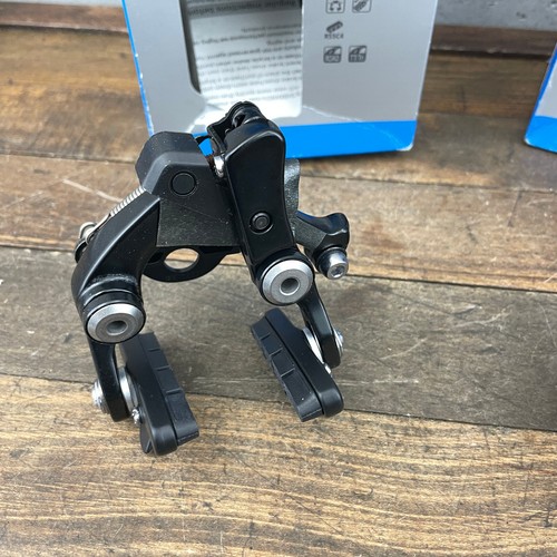 Juego de pinzas de freno Shimano 105 BR-R7010-F BR-7010-R montaje directo Aero Tri NOS - Imagen 4 de 20